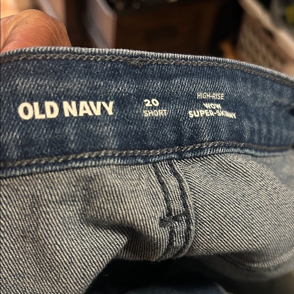 Old Navy Women's Dark Blue Ankle Jeans - Picture 6 of 6